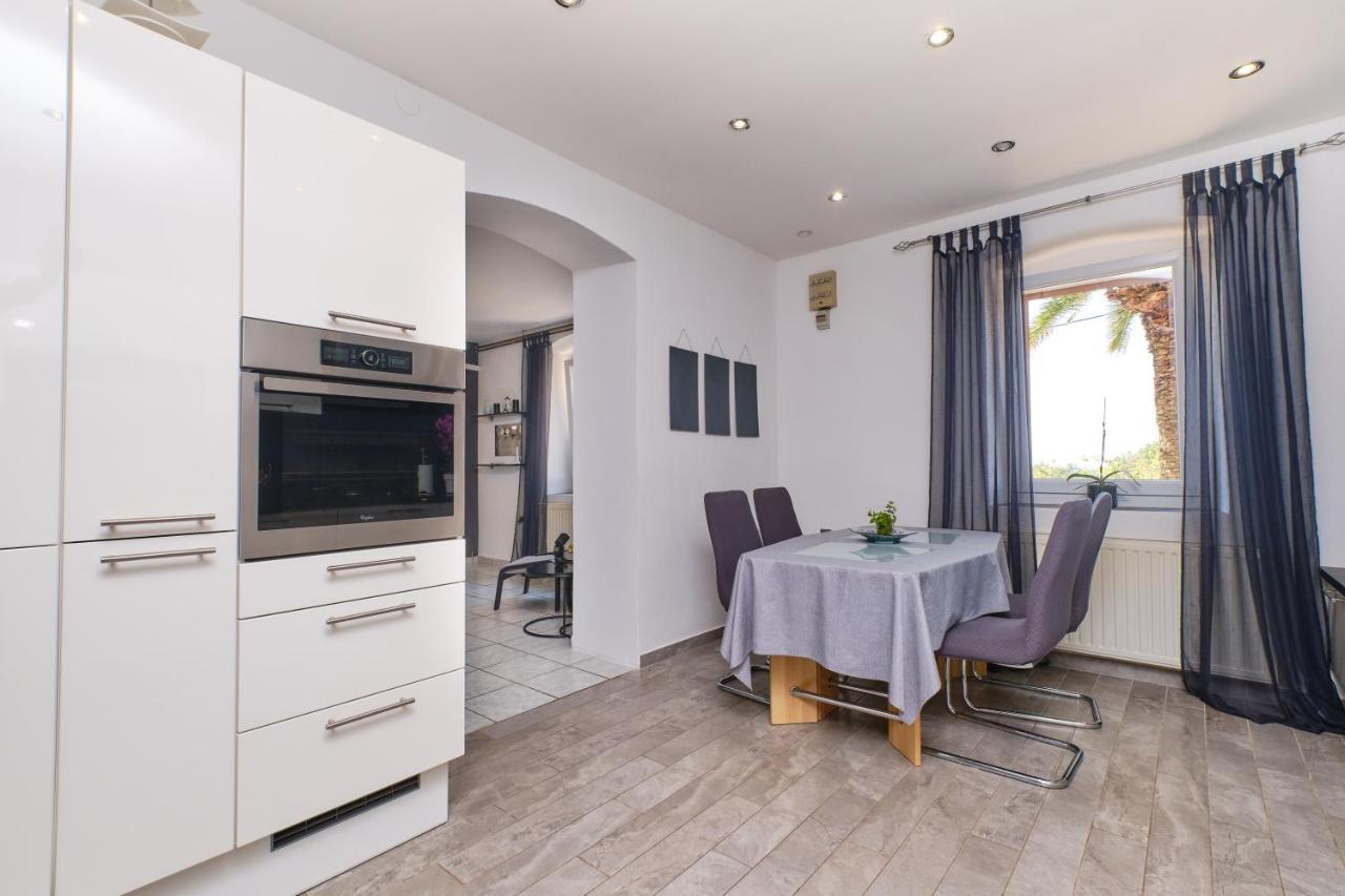 Bella Vista Apartment